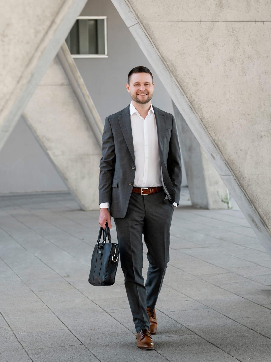 Dominic Schäfer auf dem Weg zum Bewertungstermin