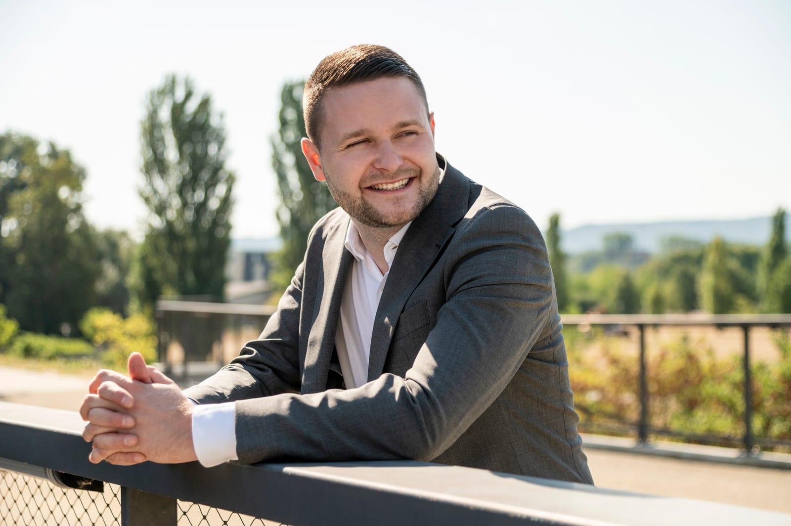Dominic Schäfer, Geschäftsführer & Immobilienmakler – Schäfer Capital Immobilien